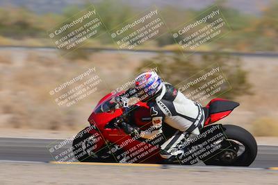 media/Oct-09-2022-SoCal Trackdays (Sun) [[95640aeeb6]]/Turn 15 Inside Distant Pans (1145am)/